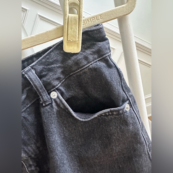 Top Shop Moto black denim mini skirt, size 6 - Picture 5 of 9